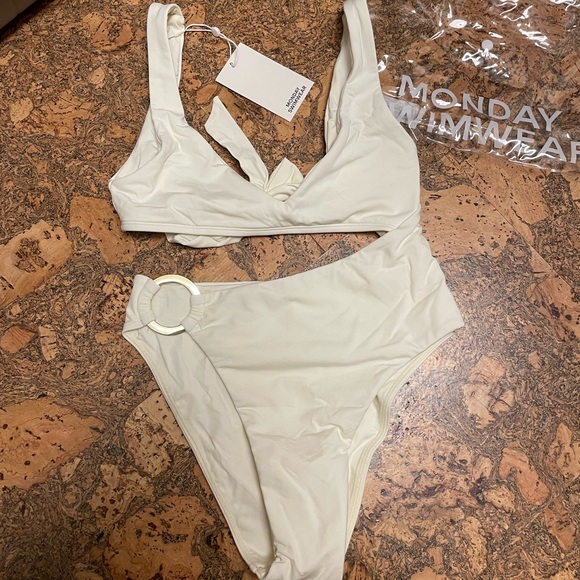 MONDAY SWIMWEAR ST. BARTH'S ONE PIECE - IVORY SIZE P - Picture 3 of 9